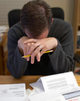 ���~���Ǝ҂��ԋ�����Ƃ������B�ܐ�s�ŕٌ�m�ɖ������k����